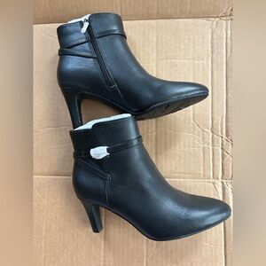 Life Stride Guild Black Ankle Bootie size 6.5 (new in box) never worn